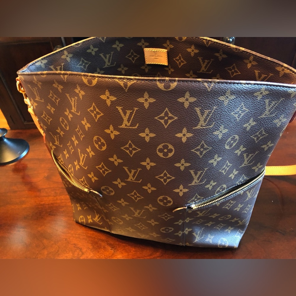 Louis Vuitton Melie Monogram Bag